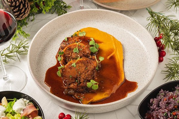 El encanto de la Navidad llega a Pullman: cenas, buffets y momentos para recordar